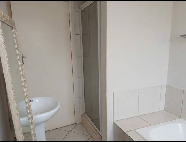 3 BEDROOM HOUSE FOR SALE IN EVATON WEST
